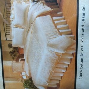 Queen Duvet and Sham - Woven Jacquard Damask